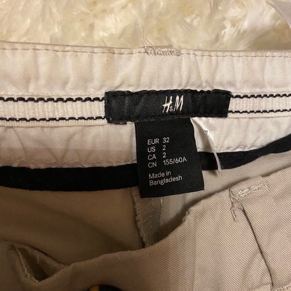 Pants- khaki trousers - Picture 3 of 3